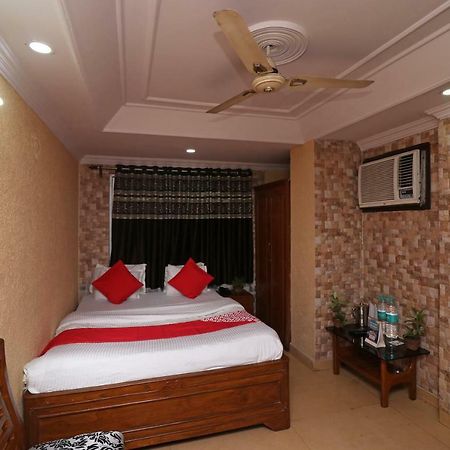 Oyo Flagship 16209 Hotel Ambar Palace Calcutta Calcutta Bara Bazar Exterior foto