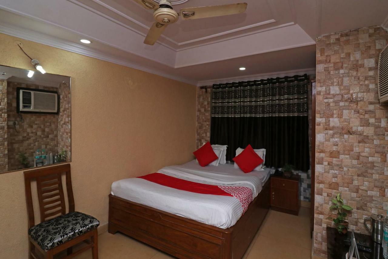 Oyo Flagship 16209 Hotel Ambar Palace Calcutta Calcutta Bara Bazar Exterior foto